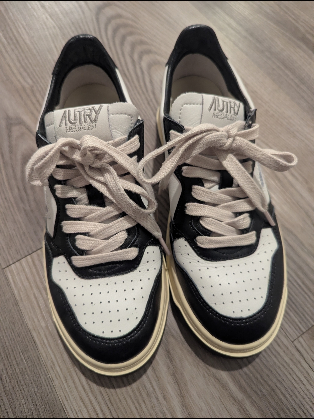 Autry Women’s Black and White Athletic Sneakers